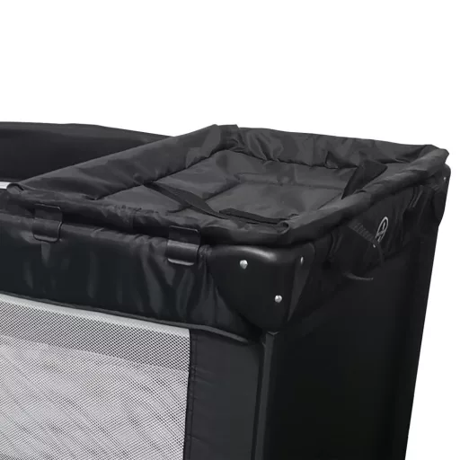 Utazóágy pelenkázó lappal és játékhíddal
