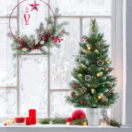 Díszített műfenyő 20 meleg LED-es fénnyel 90cm