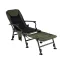 Nagyméretű horgászszék lábtartóval
